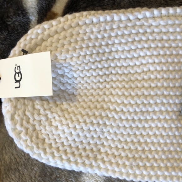 UGG Hat - Picture 4 of 4